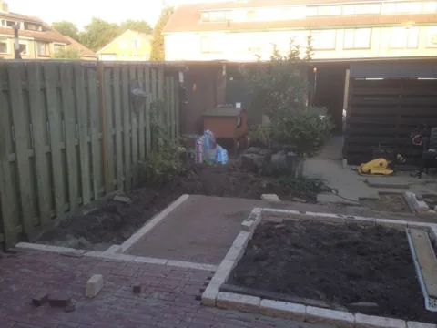 Tuinproject van Hovenier Klavertje 4: houtwerk en vlonders