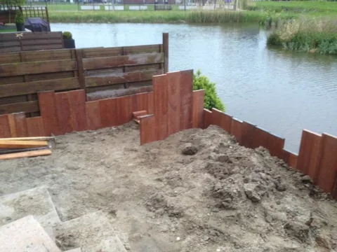 Tuinproject van Hovenier Klavertje 4: houtwerk en vlonders